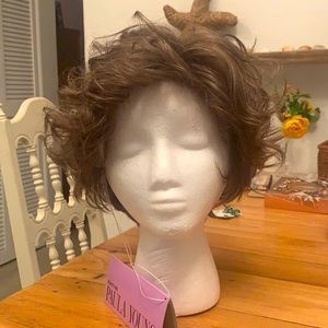 Beautiful brown highlighted Paula Young Wig